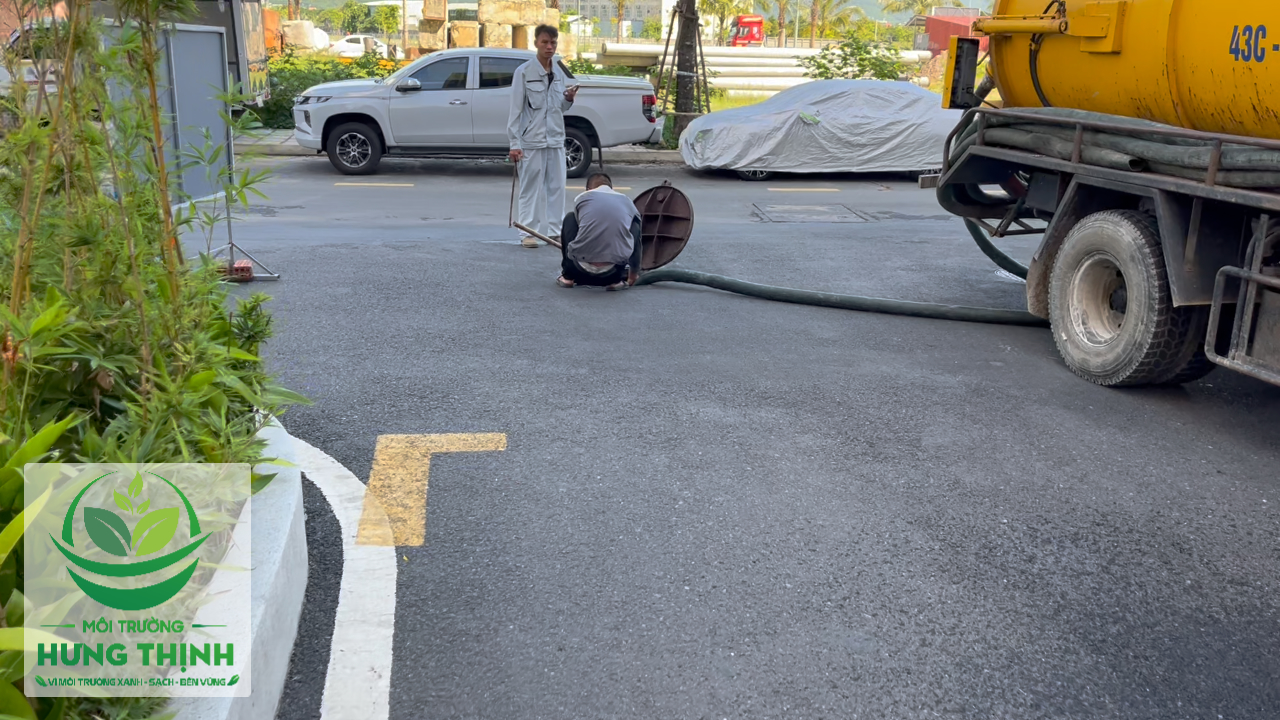 Hút hầm cầu A lưới - Công ty Môi Trường Hưng Thịnh