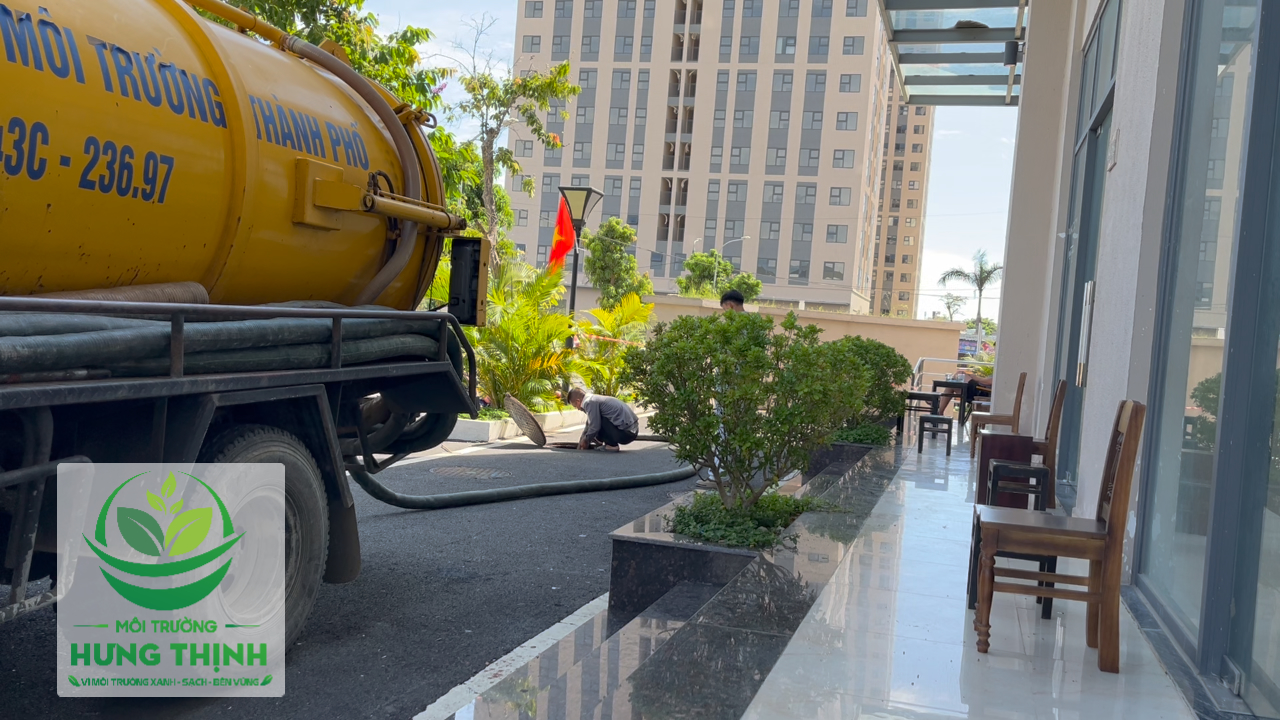Hút hầm cầu xã Đức Phú - Môi trường Hưng Thịnh